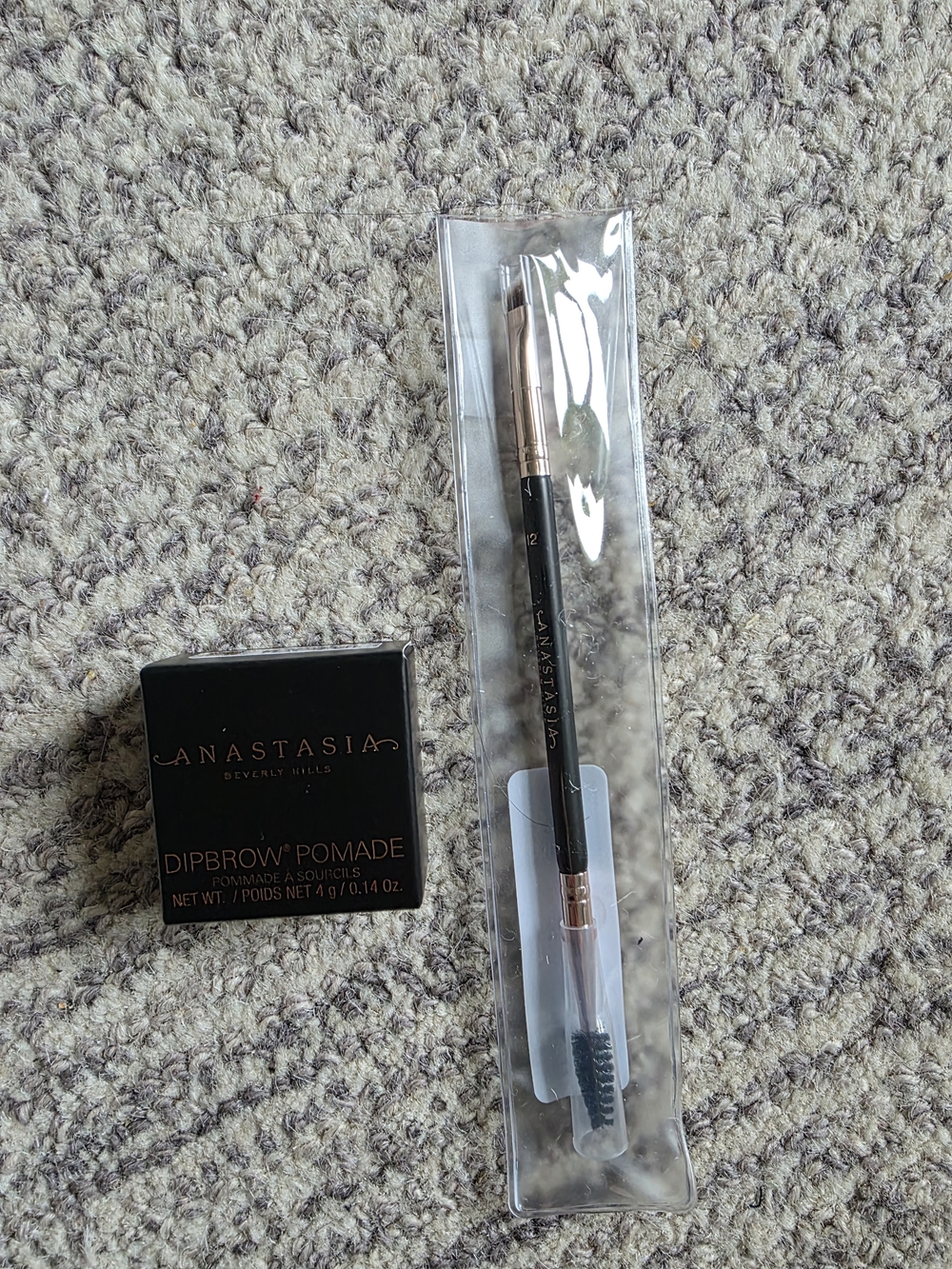 *Anastasia Beverly Hills* NWT DIPBROW Pomade (Soft Brown) + Brush 12 Set